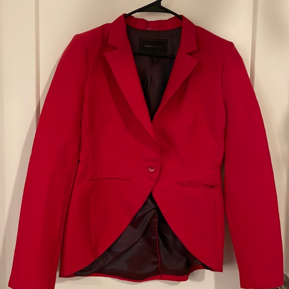 BCBG “Noah” red tuxedo style blazer size small